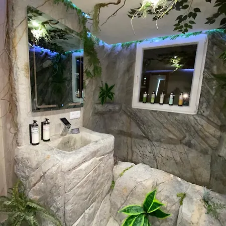 אכסניה Futurotel Space גרנדה